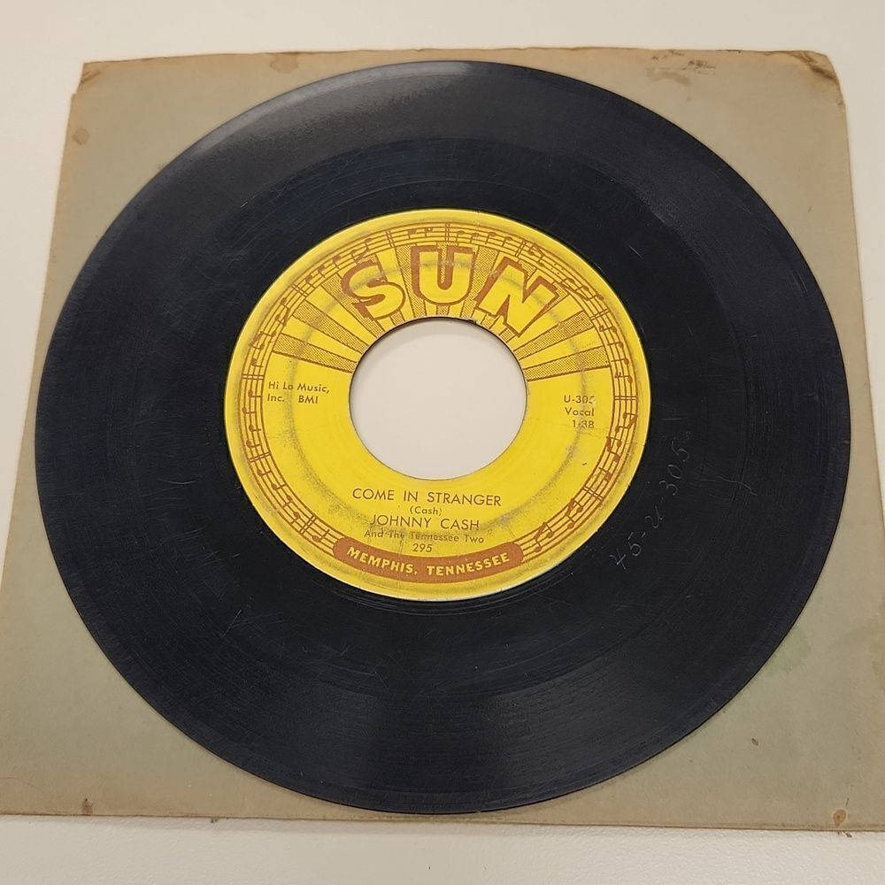 Johnny Cash Guess Things Happen That Way Come In Stranger 45 RPM Vinyl Record